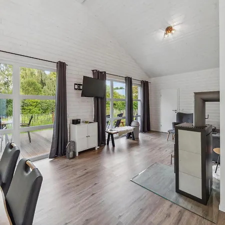 Semesterbostad Cozy In Krems Iiwarderbrueck Gols